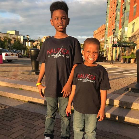 Meet your Posher, Caroline - Picture 1 of 1